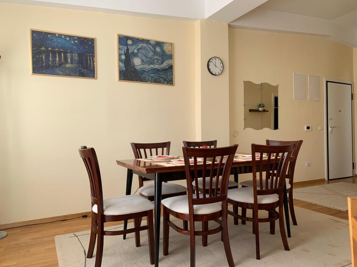 Bright Top Floor Apartment With Free Parking Skopje Exteriör bild